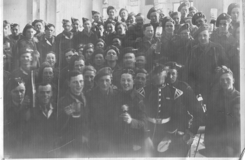 6th. BT. 1/3/46 CAERNARVON BKS. DUSSELDORF